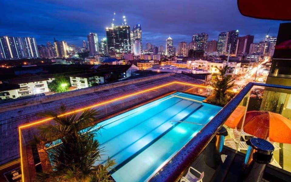 Jade Hotel&Suites Makati City Exteriér fotografie