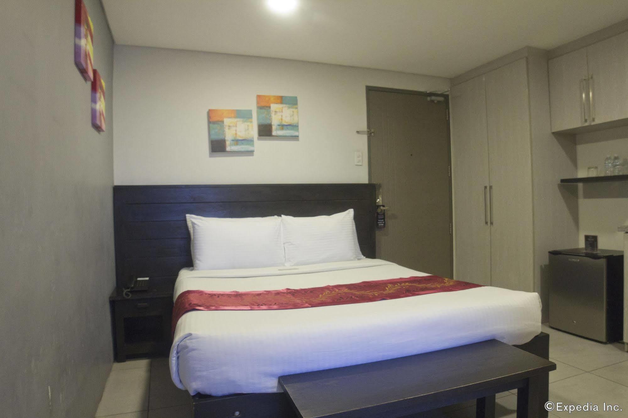 Jade Hotel&Suites Makati City Exteriér fotografie